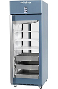 Вертикальный фармацевтический холодильник HPR125 Helmer